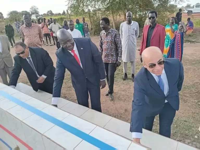 السفير المصري يفتتح محطة للمياه الجوفية في جنوب السودان| صور
