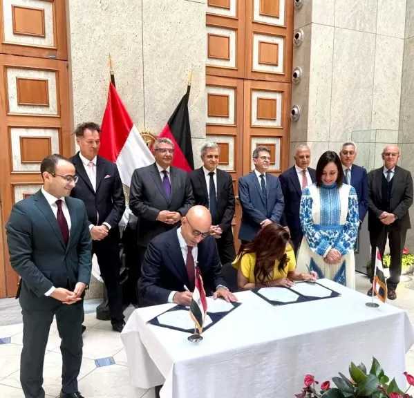 رسميا.. إنشاء وتشغيل 10 مدارس مصرية - ألمانية للتكنولوجيا التطبيقية في الفندقة والإنشاءات| صور