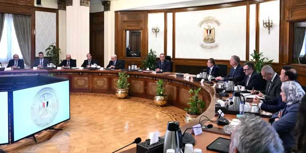 مدبولي: الحكومة تعمل بالتنسيق الكامل مع البنك المركزي على إعداد البرنامج الاقتصادي الوطني لمرحلة ما بعد برنامج الإصلاح الاقتصادي مع صندوق النقد الدولي