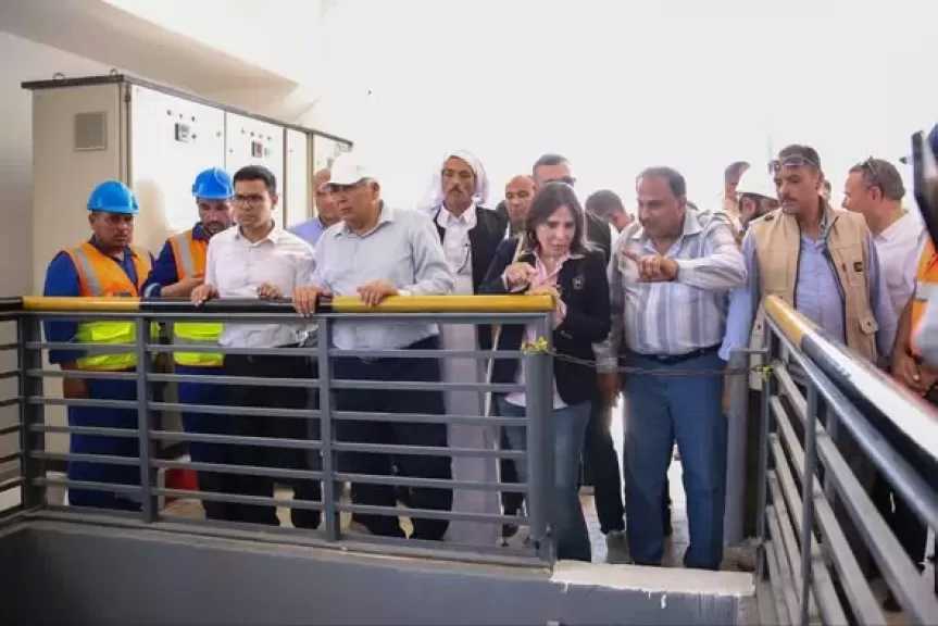 وزيرة الإسكان ومحافظ مطروح في جولة تفقدية لمشروعات مياه الشرب
