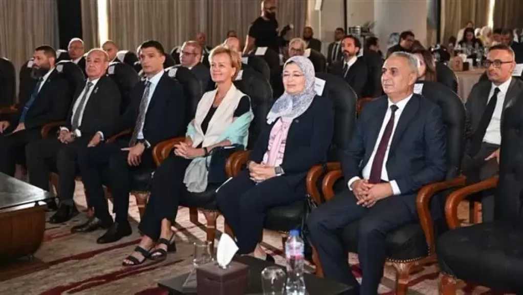 الإدارة المركزية لعمليات الدم و(EGAC) يبحثان وضع خطة لاعتماد بنوك الدم ومعامل الصحة بمعايير دولية