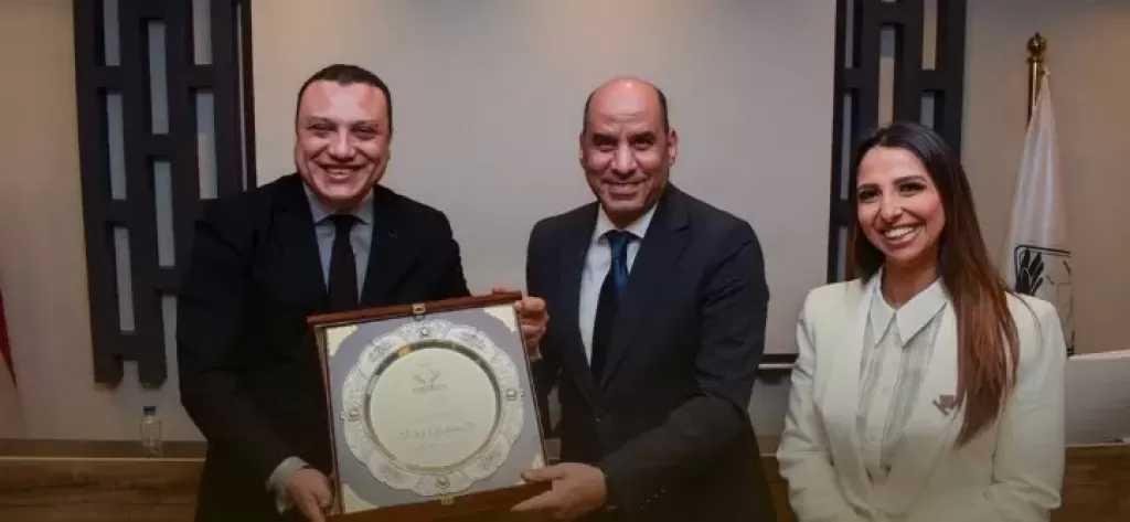 وزير العمل في ضيافة تنسيقية شباب الأحزاب: نواصل تعزيز الحماية الاجتماعية للعمال