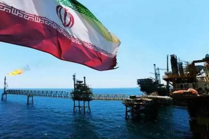 إيران تهدد بمنع دول المنطقة من تصدير النفط إذا عجزت عن تصدير نفطها