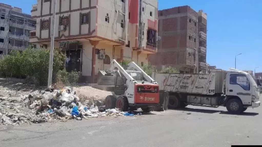 رئيس مدينة سفاجا: استمرار حملات النظافة ورفع المخلفات للحفاظ على المظهر الحضاري