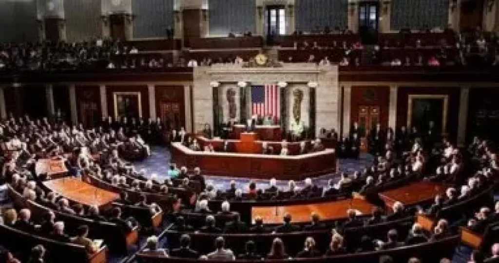 مجلس الشيوخ الأمريكى يرفض مشروع قرار يحد من صلاحيات ترامب العسكرية ضد إيران