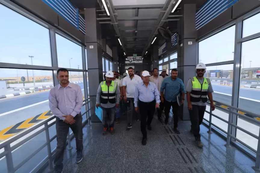 وزير النقل يتابع جاهزية المرحلة الثانية من مشروع الأتوبيس الترددي السريع BRT.. صور