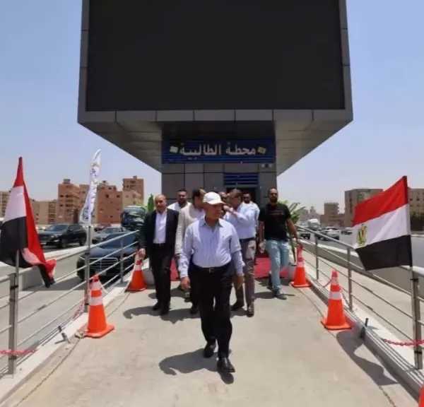 وزير النقل يجري جولة تفقدية موسعة لمتابعة جاهزية المرحلة الثانية من مشروع الأتوبيس الترددي السريع BRT