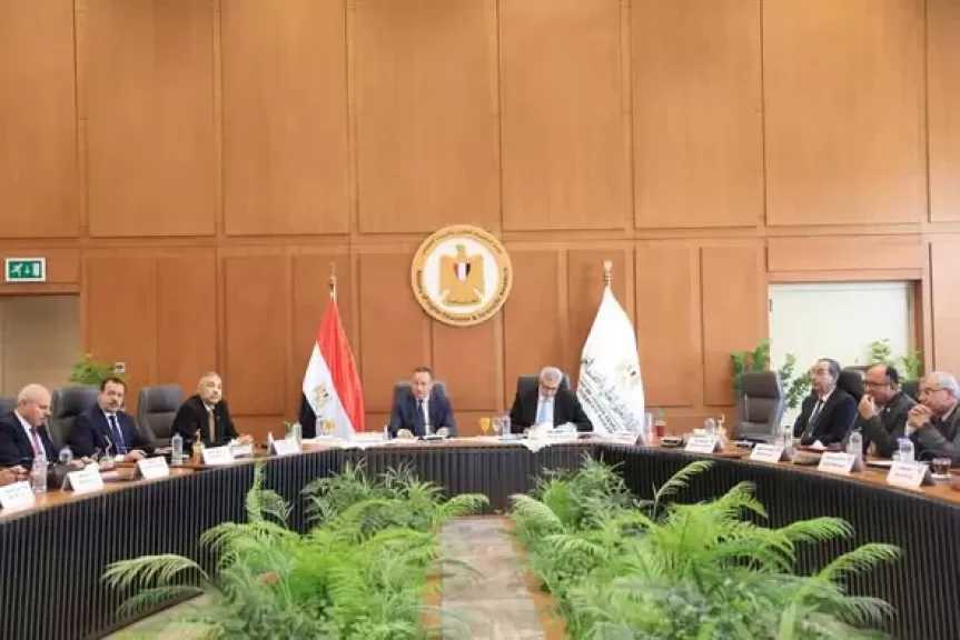 التعليم العالي: الاستعداد الكامل لأعمال التنسيق الإلكتروني وتقديم كافة أوجه الدعم للطلاب بمعامل الحاسبات بالجامعات