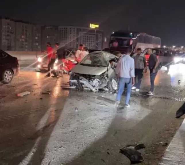 مصرع شخص وإصابة 3 آخرين في تصادم عدد من السيارات أعلى محور حسب الله الكفراوي