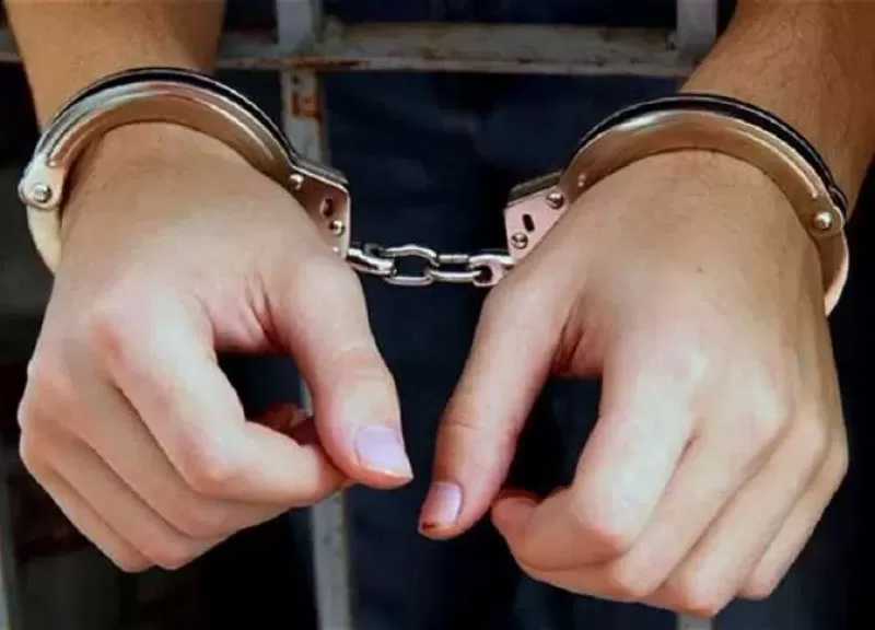 القبض على شاب أنهى حياة والده بعدة طعنات في 15 مايو