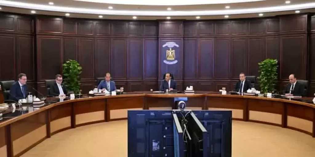 رئيس الوزراء يتابع الخطوات التنفيذية للتعيين.. واختيار الوظائف القيادية بالجهاز الإداري للدولة