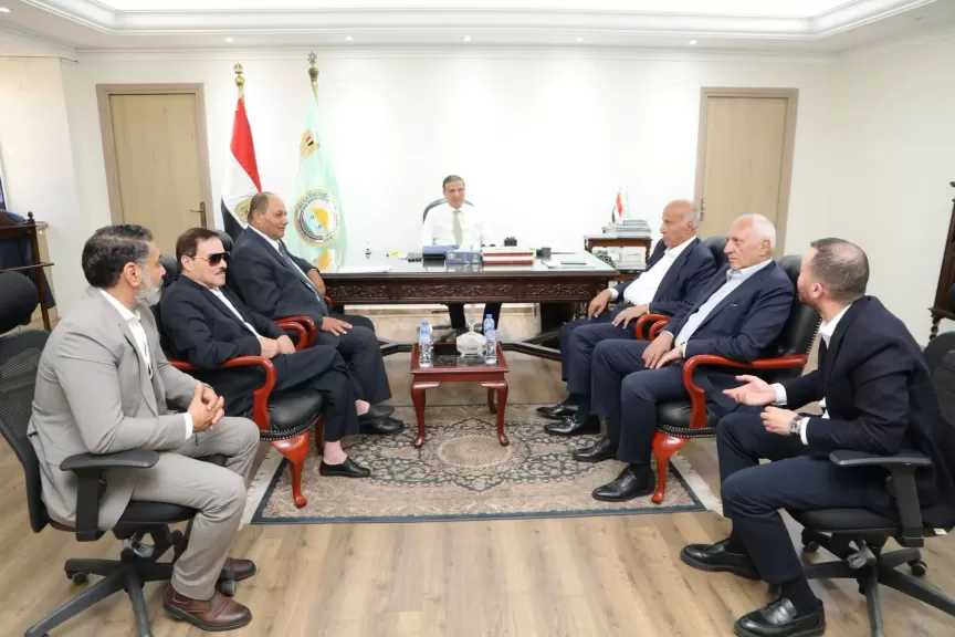 وزير الزراعة يناقش مع ”اتحاد الدواجن” سبل تطوير الصناعة ودعم المربين وفتح أسواق للتصدير