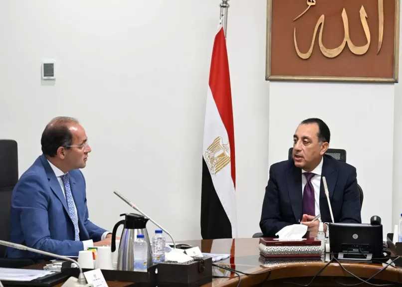 رئيس الوزراء يُتابع مع وزير المالية عددا من ملفات العمل