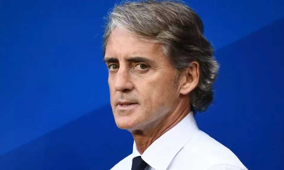 مانشيني يعتذر عن رحيله المفاجئ في ولايته الأولى بتدريب إيطاليا