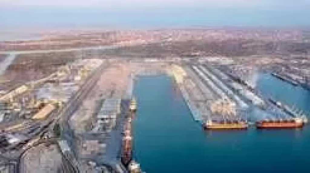 بيان مُهم لمجلس الوزراء حول حادثة حريق سفينتين في ميناء دمياط
