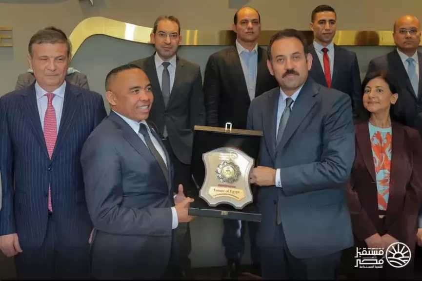 رئيس جمهورية مدغشقر الشقيقة يزور جهاز مستقبل مصر ويشيد بتجربة الجهاز في تنفيذ المشروعات التنموية المتكاملة