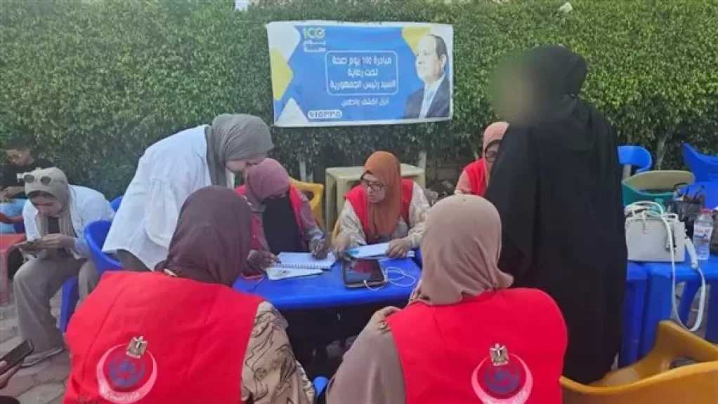 «100 يوم صحة» تقدم مليون و364 ألف خدمة طبية مجانية في يومها الأول