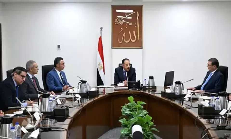 رئيس الوزراء يتابع جهود توافر المخزون الاستراتيجى من السلع والمنتجات الأساسية
