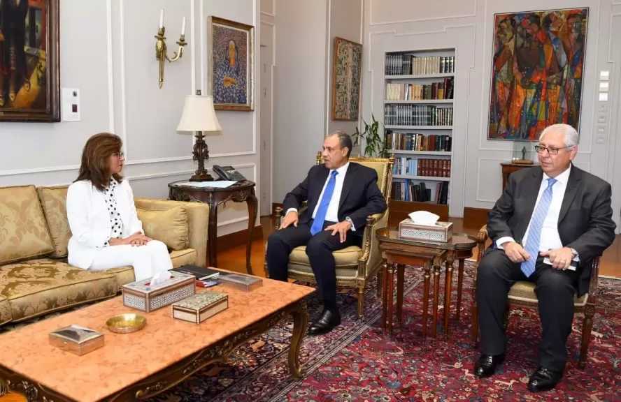 وزير الخارجية يلتقي رئيسة الأكاديمية الوطنية للتدريب