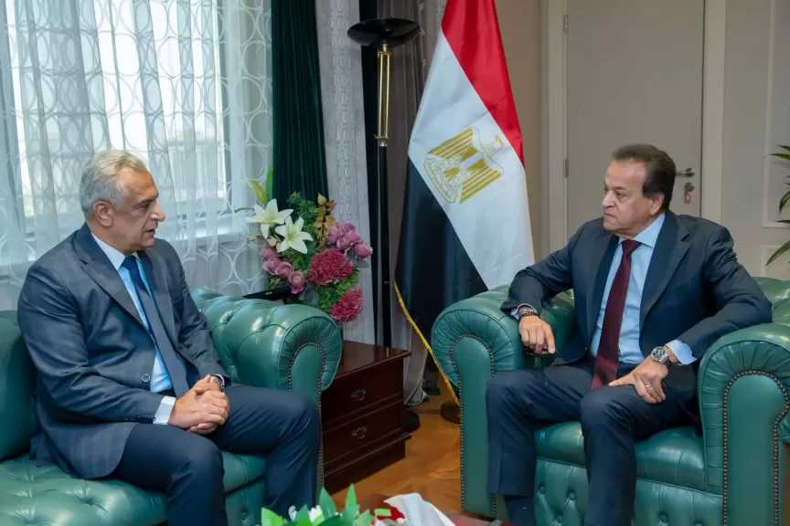 وزيرا الإنتاج الحربي والصحة يبحثان مستجدات عدد من المشروعات القومية المشتركة