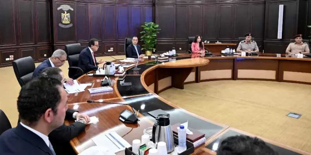 باستثمارات تزيد على 5 مليارات دولار.. مدبولي يستعرض مقترح مشروعي المدينتين الطبيتين بالعاصمة والعلمين