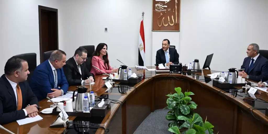 رئيس الوزراء يستعرض مقترحًا لمشروع قانون الاتحاد المصري للمطورين العقاريين
