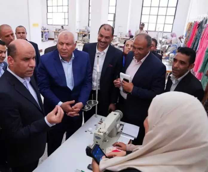 وزير العمل ومحافظ مطروح يتفقان على خطة عاجلة لتطوير ”مركز تدريب مهني الكيلو 7 بمطروح”