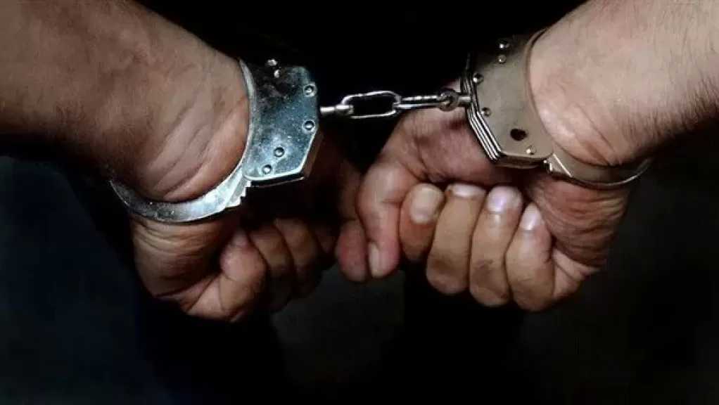 حبس الشاب المتهم بقتل والده وإصابة والدته وشقيقه في الإسكندرية