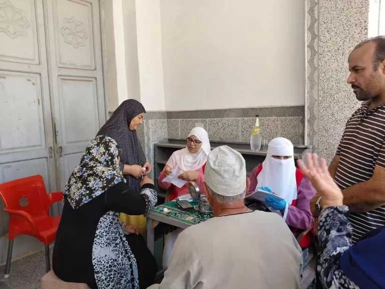 31 ألف خدمة مجانية في انطلاقة حملة «100 يوم صحة» بكفر الشيخ