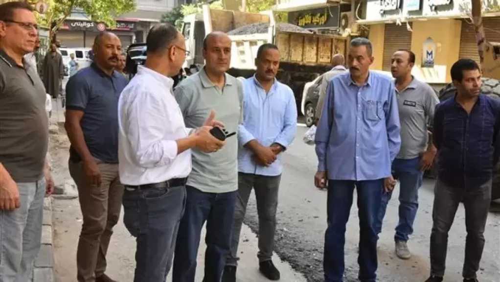 محافظ أسيوط يتفقد أعمال رصف شوارع حي شرق ضمن خطة رد الشيء لأصله