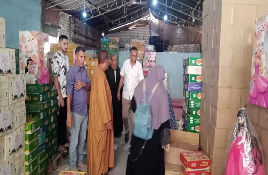 ضبط كيان غير مرخص لتصنيع المواد الغذائية وحلوى المولد بالشهداء في المنوفية
