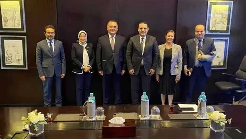 رئيسا جهاز التمثيل التجاري والبورصة يبحثان تعزيز الترويج الدولي لسوق المال وجذب الاستثمارات الأجنبية