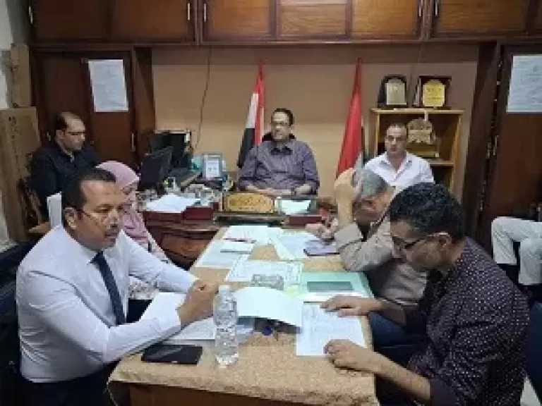 وكيل تعليم الغربية يتفقد امتحانات الدور الثاني للدبلومات الفنية من غرفة العمليات