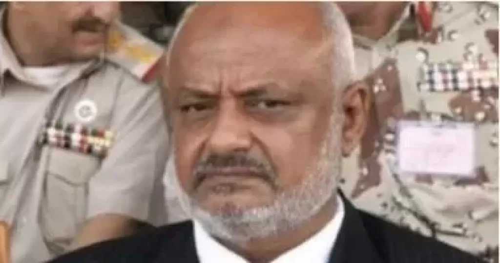 نجاة محافظ الحديدة باليمن من محاولة اغتياله بصاروخ استهدف منزله