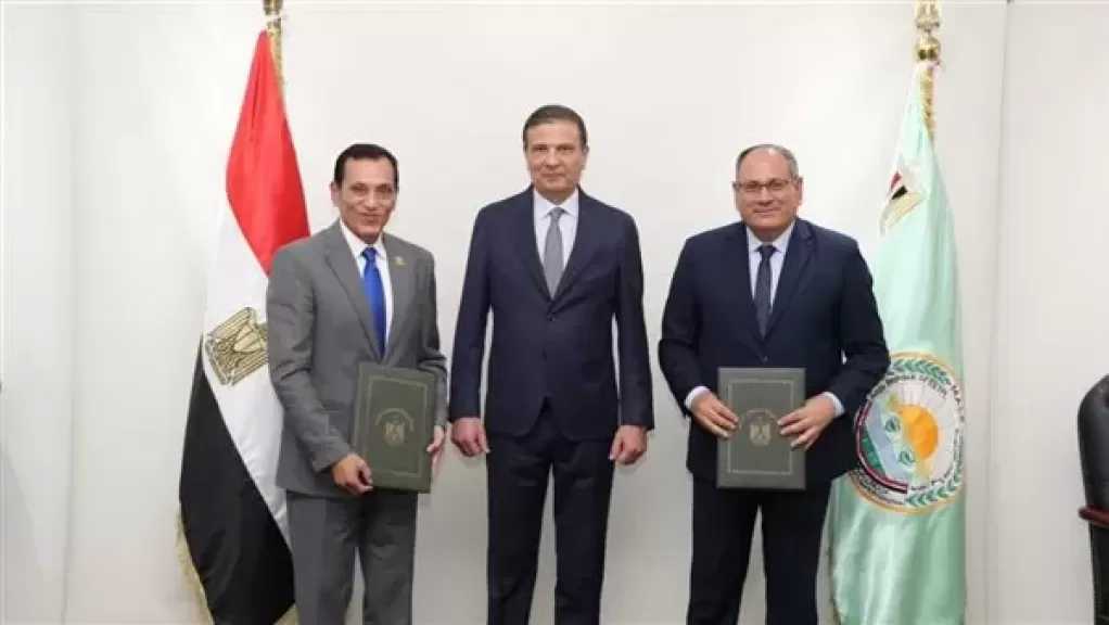 وزير الزراعة يشهد توقيع اتفاق بين الريف المصري الجديد ومركز البحوث الزراعية