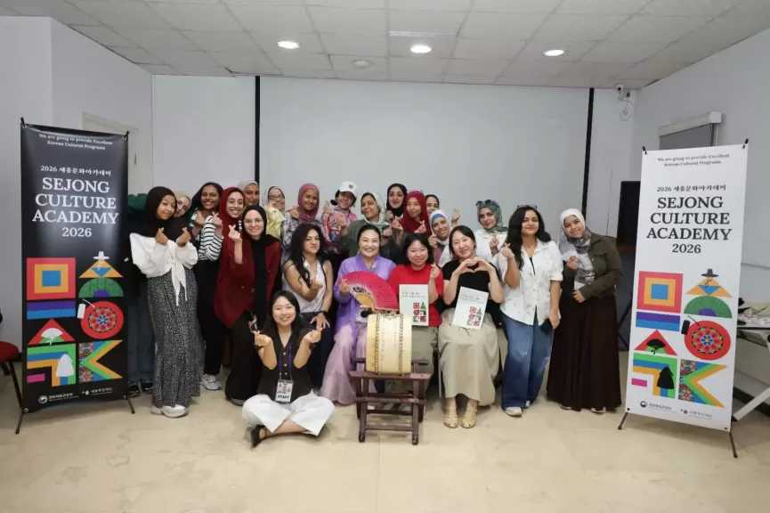 معهد سيجونج بالمركز الثقافي الكوري يفتتح برنامجا للتعريف بالتراث الغنائي الكوري