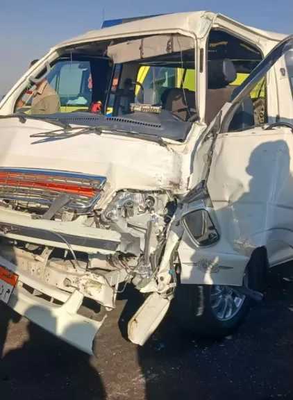 إصابة 9 أشخاص في تصادم ميكروباص بأتوبيس أعلى الطريق الإقليمي بالشرقية