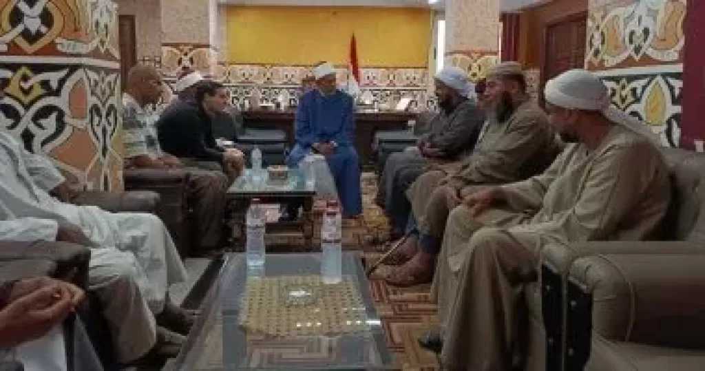 مدير أوقاف الإسماعيلية يلتقى ذوى الهمم ويستمع لمطالبهم