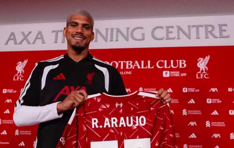 رسميًا.. ليفربول يستعير أراوخو من برشلونة