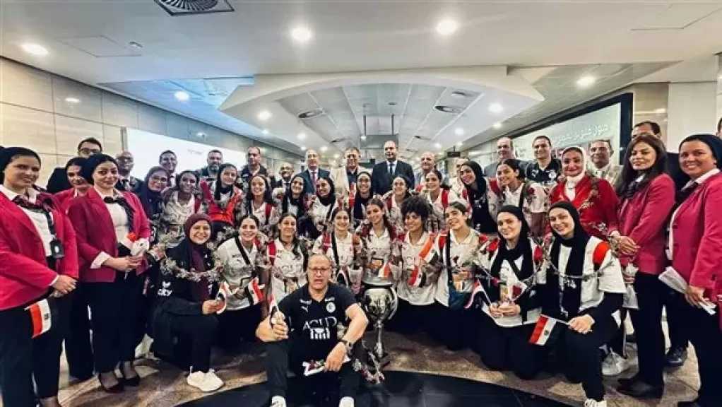 مطار القاهرة الدولي يستقبل بعثة منتخب مصر للناشئات لكرة اليد
