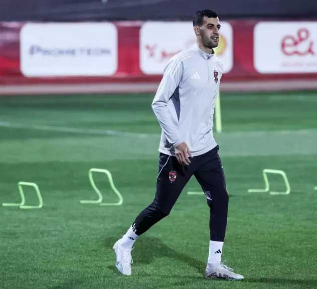الأهلي يكتفي بظهير بتروجت لخلافة يوسف بلعمري