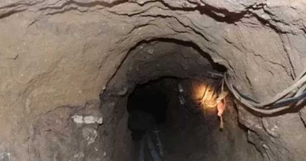 إنقاذ شخصين انهارت عليهما حفرة أثناء التنقيب عن الآثار بطوخ