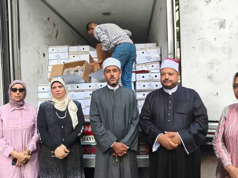 توزيع دفعات جديدة من لحوم صكوك الأضاحي على الأسر الأولى بالرعاية بـ6 محافظات
