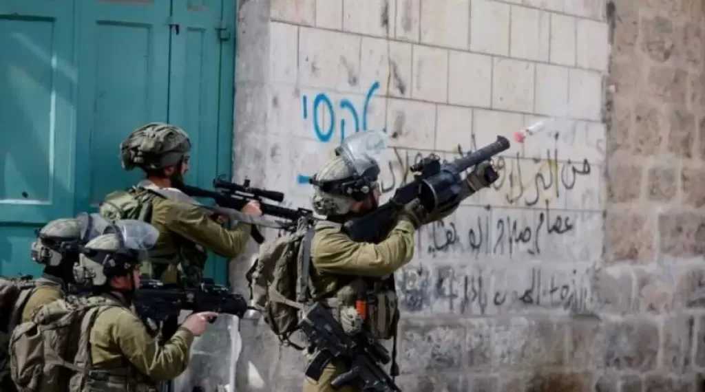 الضفة.. إصابة 13 فلسطينيا في اعتداءات إسرائيلية بالخليل