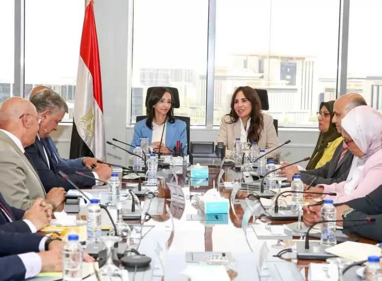 الدكتورة جاكلين عازر تؤكد أهمية استمرار التنسيق والتعاون مع الوزارة بما يسهم في تحسين مستوى الخدمات الأساسية