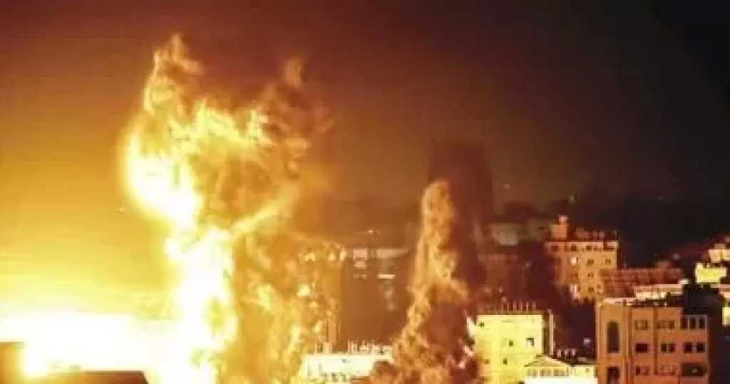 نشوب حريق في محلات بمدينة قوص بقنا