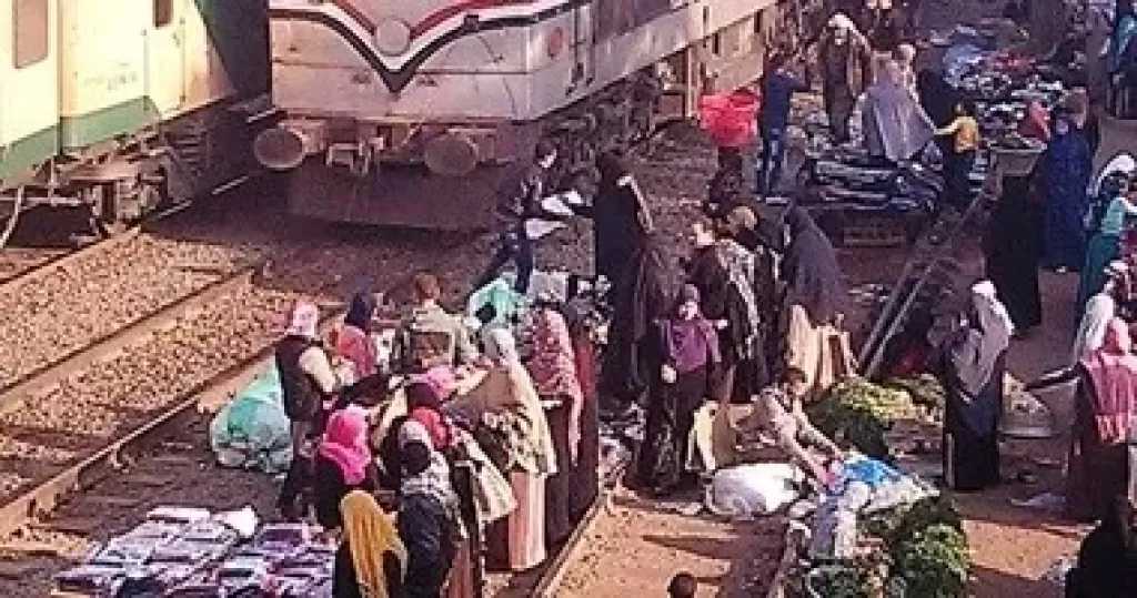 مصرع فتاة صدمها قطار أثناء عبور مزلقان القاصد بطنطا