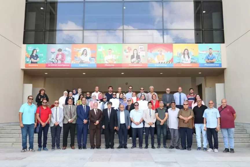 «ربط التعليم الهندسي ببيئة الصناعة».. الأكاديمية العربية بفرع العلمين تستقبل وفد «مهندسي الإسكندرية» لبحث آفاق التعاون والتبادل الأكاديمي