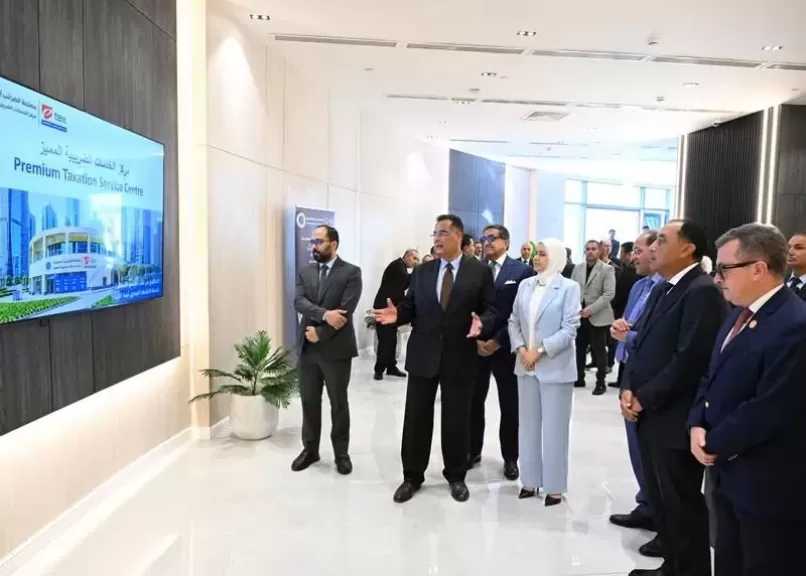 مدبولي: ملتزمون بمواصلة مسار تطوير المنظومة الضريبية والتحول نحو ترسيخ «ثقافة خدمة العملاء»