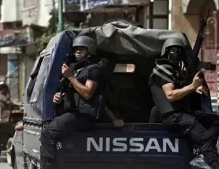 ضبط إسماعيل دولار وآخرين لاتهامهم بالبلطجة واستعراض القوة داخل كافيه بالقاهرة